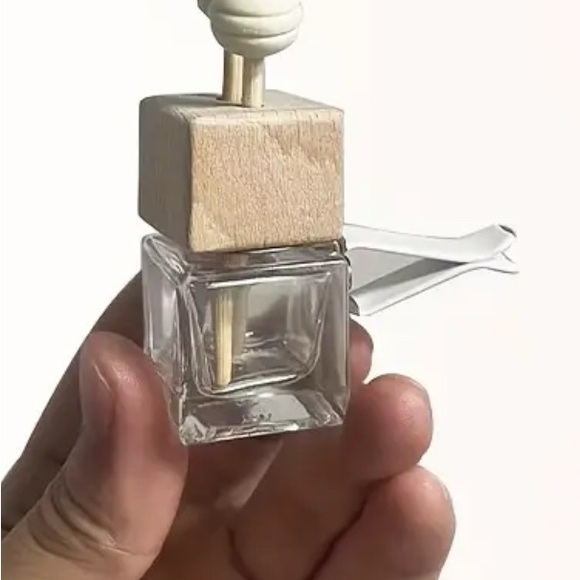 NEW - 3 pieces of Aromatherapy Glass Bottle with Wooden Cap - Picture 3 of 4